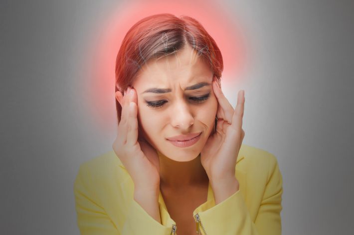 Hypophysitis symptom - severe headache without relief