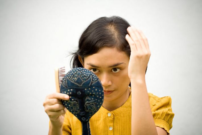 Can thyroid disease cause hair loss